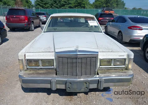 1985 Lincoln Town Car from USA, damaged, VIN 1LNBP96F9FY674464